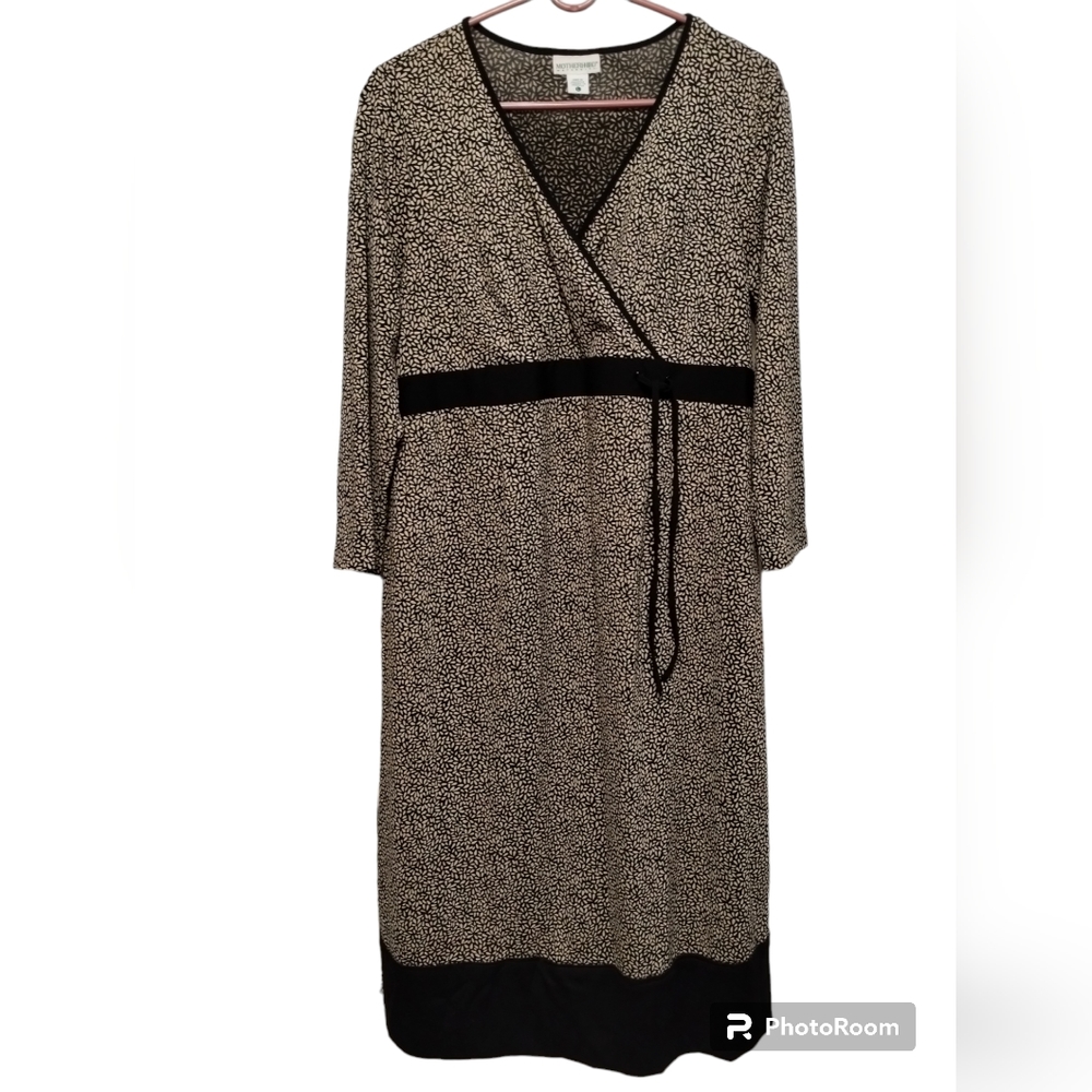 Motherhood dress, Size Large